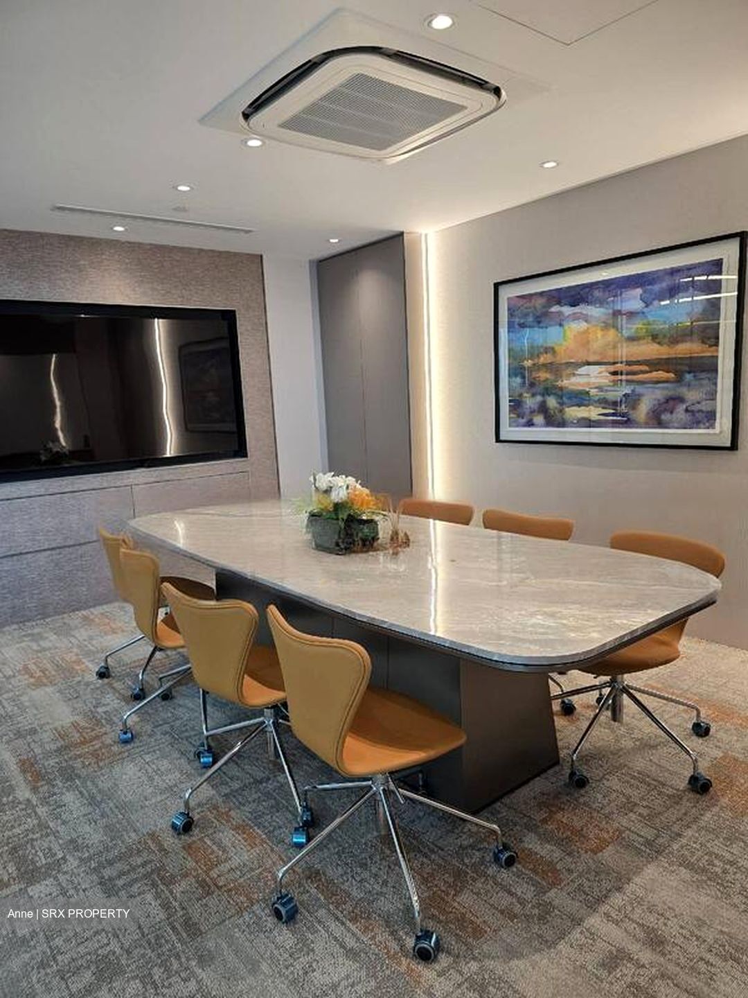 Arc 380 (D8), Office #528450601
